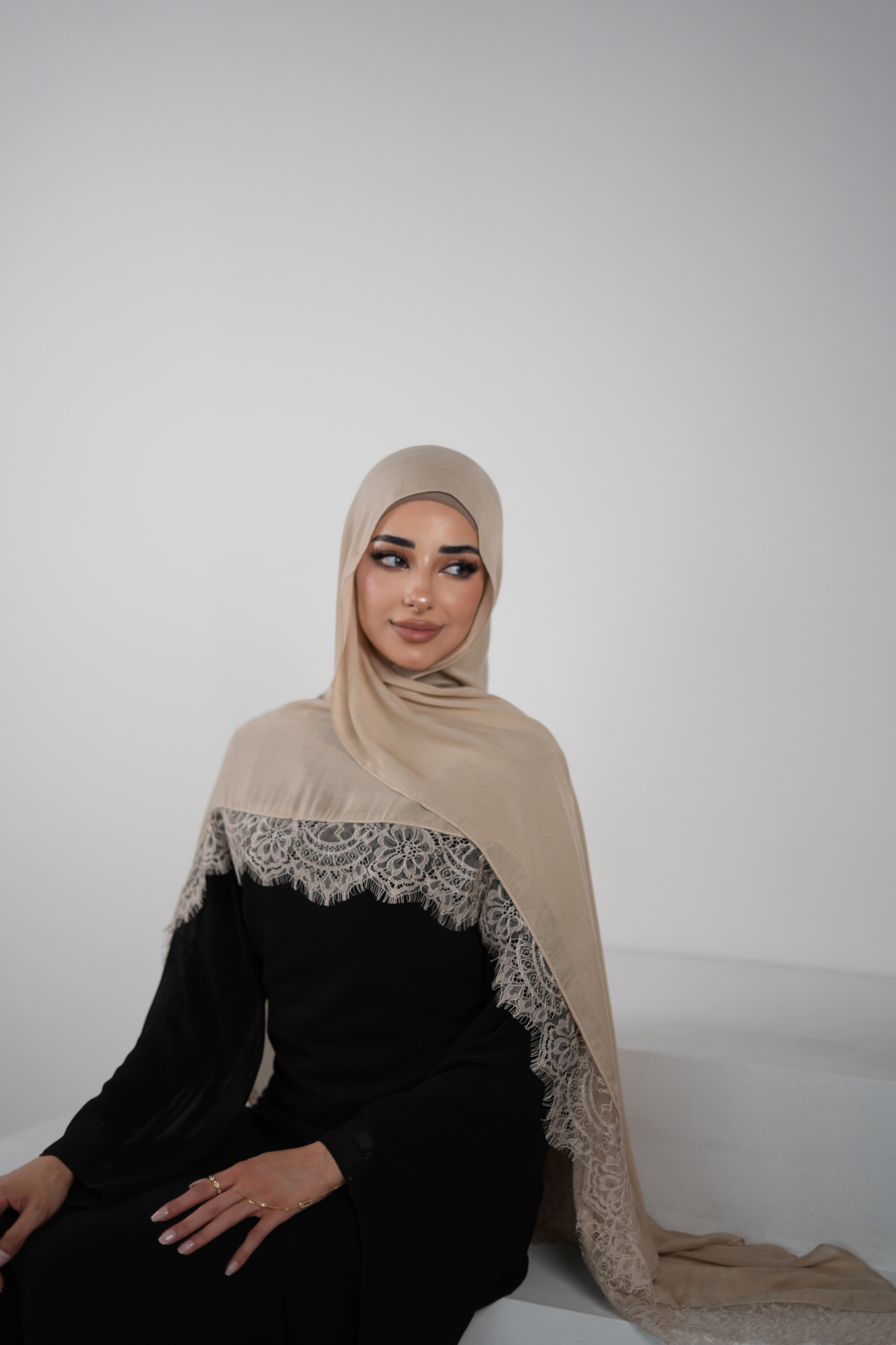 Modal Dantel Hijabs