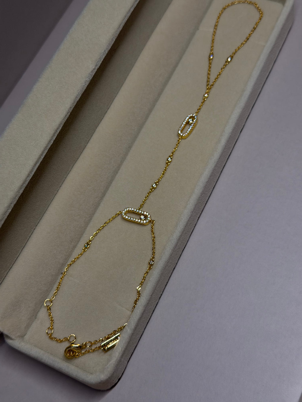 Hand Chain Nr. 1