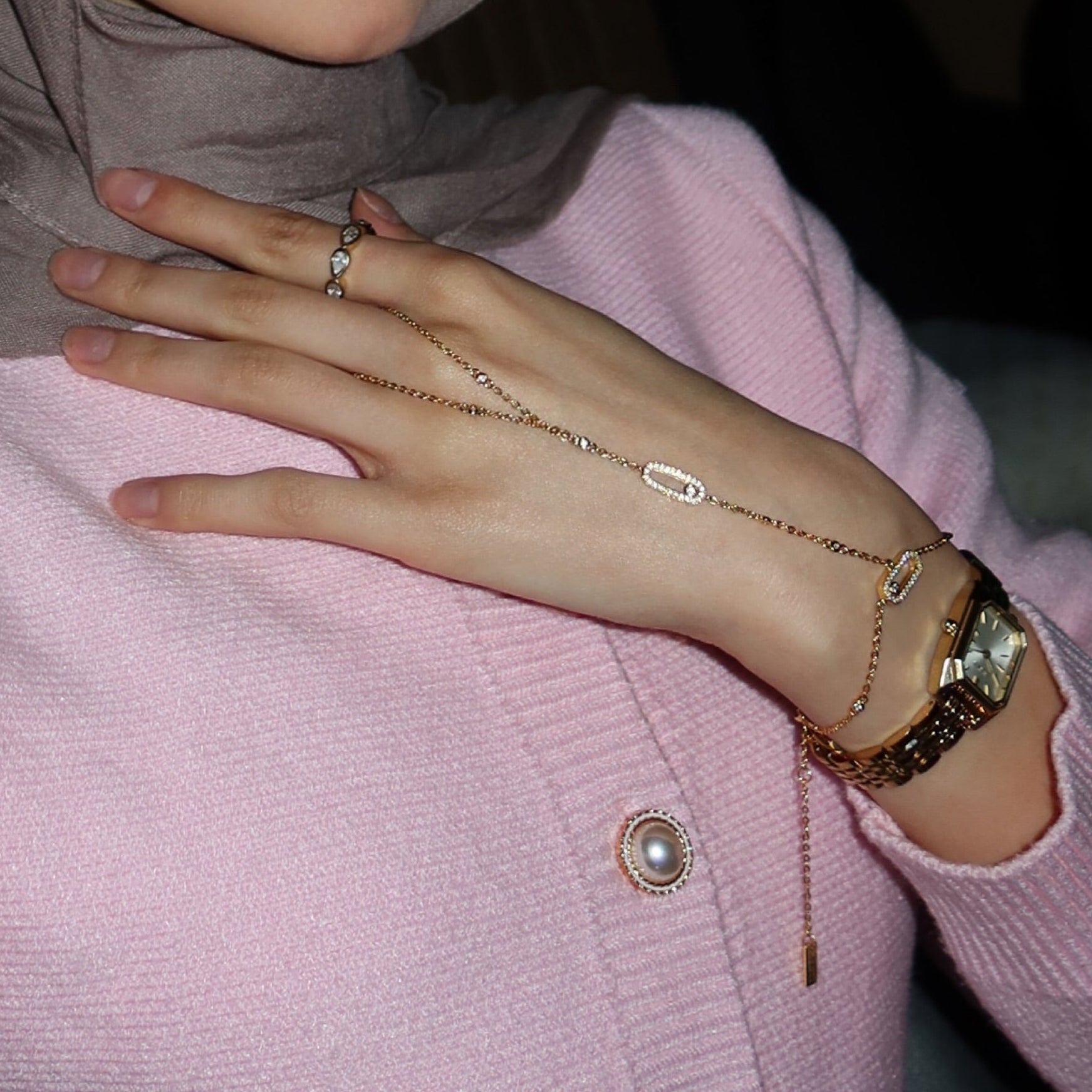 Hand Chain Nr. 1